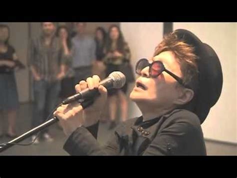 Yoko Ono screaming at people – Thought Itself