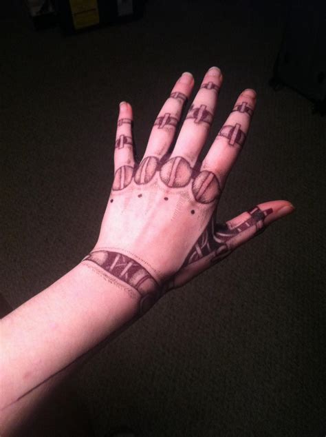 Drawing on my hand by wingedwolf94 on DeviantArt