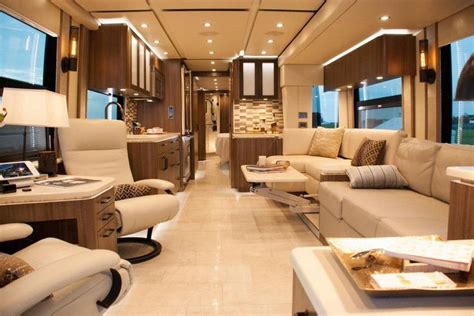 Luxury coach Bus