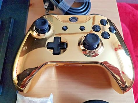 24K Gold Xbox One X discovered and sold for over 10.000 ...