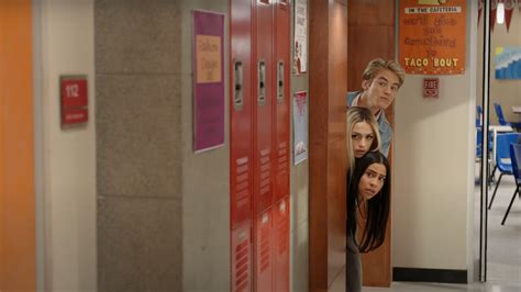 "Saved by the Bell" Reboot Shares Exciting New Trailer: Watch | Teen Vogue