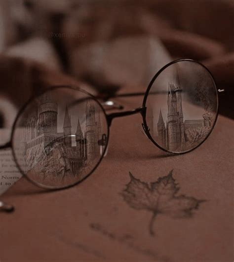 𝐇𝐚𝐫𝐫𝐲 𝐏𝐨𝐭𝐭𝐞𝐫 𝐠𝐥𝐚𝐬𝐬𝐞𝐬 | Harry potter glasses, Harry potter background ...