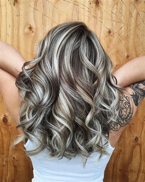 22+ Highlights And Lowlights For Gray Hair Ideas | Galhairs