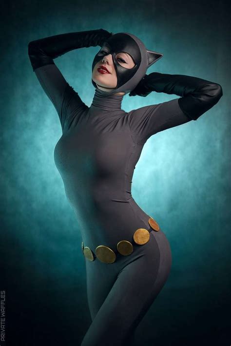 Fan Cosplay Friday: Batman Animated Series Catwoman Cosplay Is Purrfect