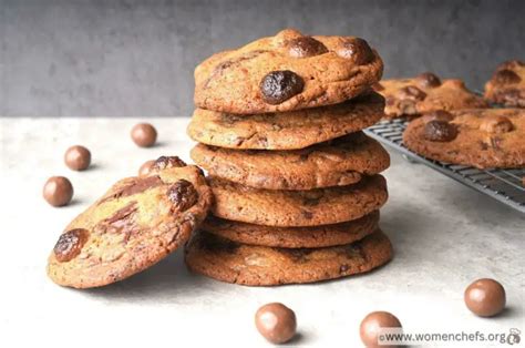 Best Ina Garten Chocolate Chip Cookies (Recipe, Tips & Video)