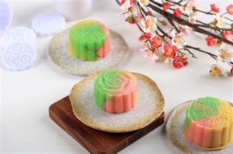 Chewy Custard Snow Skin Mooncake Recipe