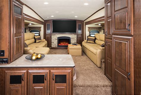 5th Wheel Travel Trailers Front Living Room | www.resnooze.com