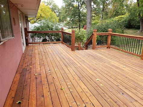 Cedar Decks Staining - Deck Staining by Brush Only