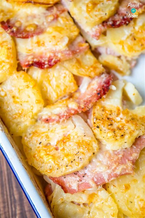 Bacon, Onion and Potato Bake - Pinch Of Nom Slimming Recipes