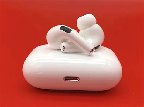 Apple AirPods Pro vs. Bose QuietComfort Earbuds: Which wireless earbuds ...