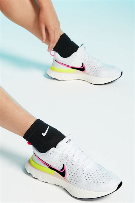 Nike React Infinity Run Flyknit 2 - White | Stylerunner