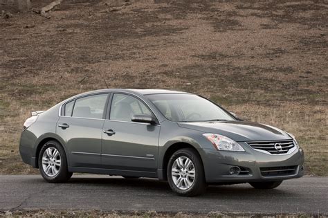 2010 Nissan altima hybrid mpg