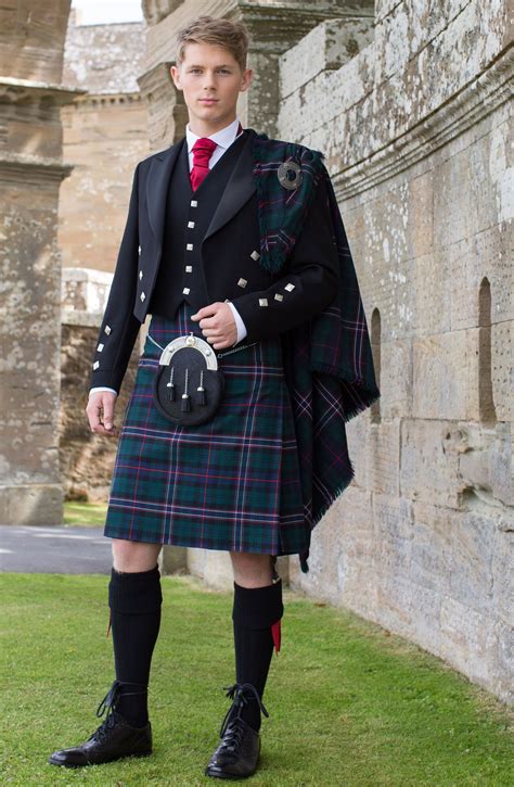 Highlandwear | Kilt outfits, Scottish clothing, Irish clothing