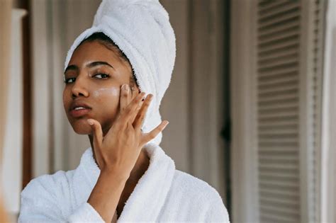 5 Best Face Moisturizers for Eczema-Prone Skin, Based on Expert Picks