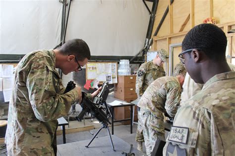 Fort Lewis Stryker brigade Soldiers return to basics, reset small arms ...