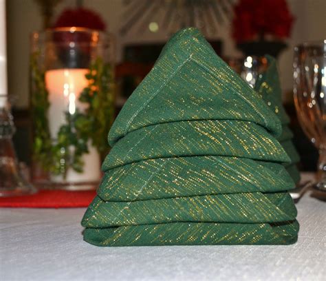 Christmas Tree Napkin Fold - Liz Bushong