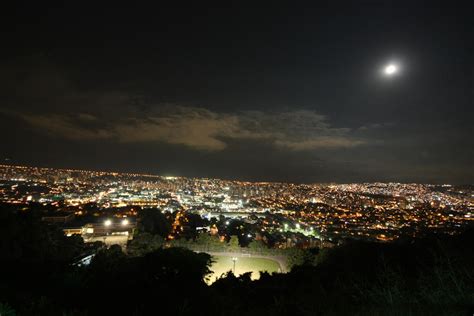 Caracas at Night 3 by talontar on DeviantArt