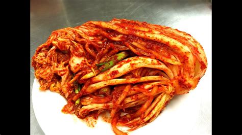 The Best Korean Kimchi Recipe 韓國泡菜, The National Dish of Korea! - YouTube