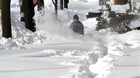 Milwaukee's 2011 blizzard shut down city for days