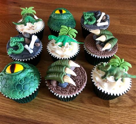 Pin on Cakes - Dinosaurs & Dragons