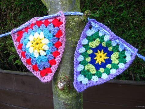 LionessLady: Crochet Bunting Love