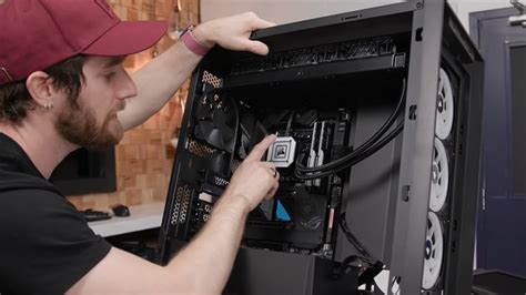 Linus Tech Tips "Build a Gaming PC with - Micro Center Build