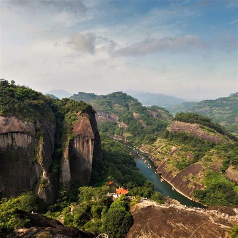 Vacation Deals for Wuyi Mountain | Expats Holidays