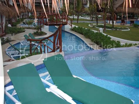 El Dorado Royale Swim Up Suite Photo by AwesomeTravel | Photobucket