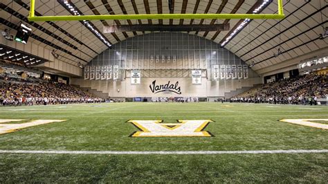 An ode to the Kibbie Dome, college football's weirdest stadium - ESPN