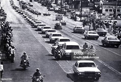 Elvis Presley Funeral Photos and Premium High Res Pictures - Getty Images