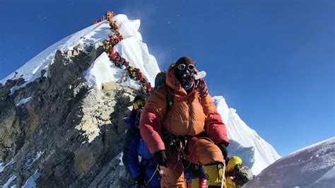 Veteran Mount Everest climber describes crowds stepping over bodies in ...