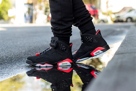 Air Jordan 6 Retro "Black Infrared" : Sneakers