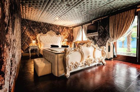 The Crazy Bear Hotel - Stadhampton Rooms: Pictures & Reviews - Tripadvisor