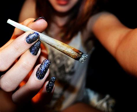 Weed Girl Wallpaper