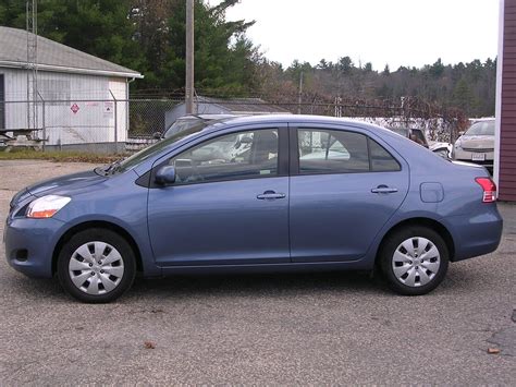 Earthy Cars Blog: EARTHY CAR OF THE WEEK: 2010 Blue Toyota Yaris Sedan