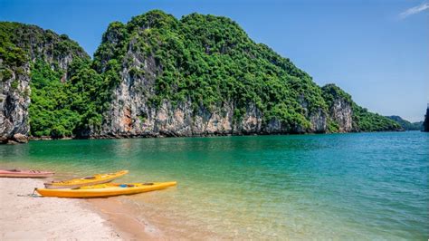 7 Best Beaches in Halong Bay, Vietnam [Updated 2023]