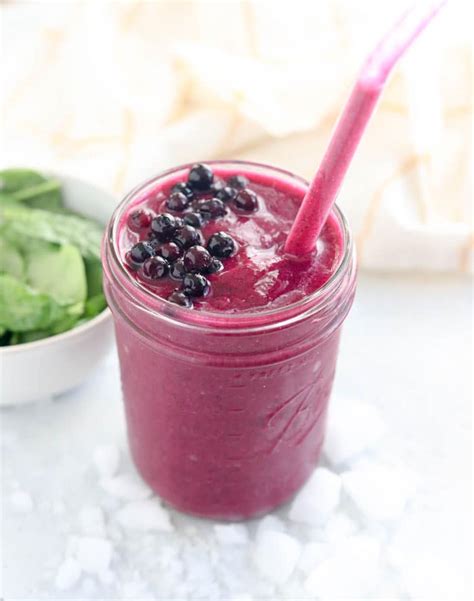 Dragon Fruit Smoothie (that everyone loves!) - Detoxinista