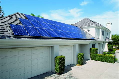 Home with Solar Panels | HomesFeed