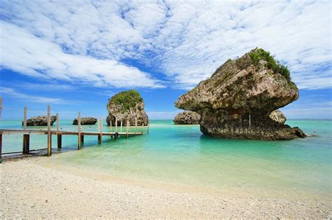 14 Best Beaches in Okinawa | PlanetWare