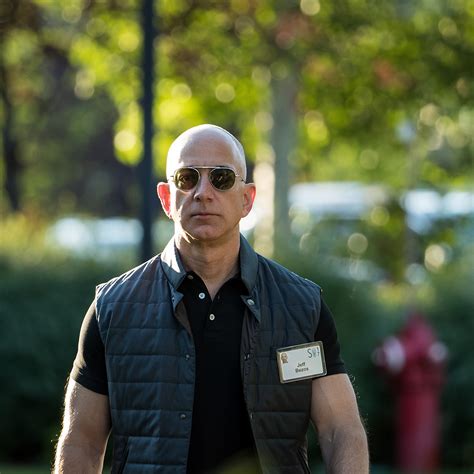 Comment Jeff Bezos est-il devenu si musclé? | GQ France