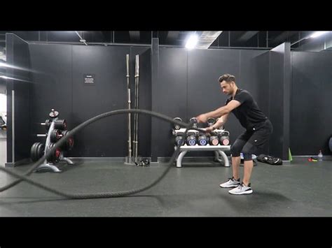 5 Best Battle Rope Exercises for Beginners