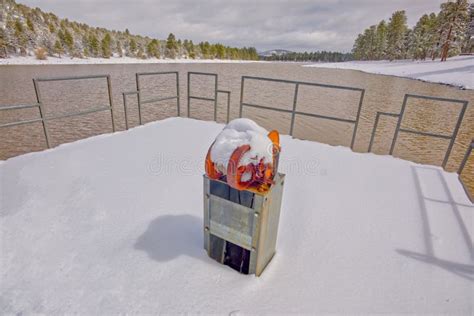 Kaibab Lake Arizona Fishing Pier in Winter Stock Image - Image of ...