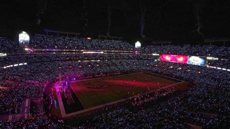 Fans to Receive LED Wristbands for Light Show During Ravens-Steelers ...