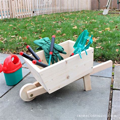 DIY Kids Wheelbarrow - Jaime Costiglio