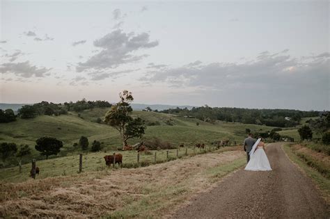 Sensory overload: Stephanie and Robert's romantic garden wedding | Easy ...