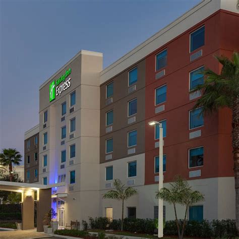 Holiday Inn Express & Suites Fort Lauderdale Airport/Cruise Port - Fort ...