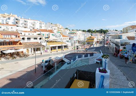 Vue De Début De La Matinée Des Restaurants Et Des Barres Populaires ...