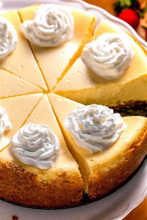 EASY Cheesecake Recipe (Cheesecake Factory Copycat)