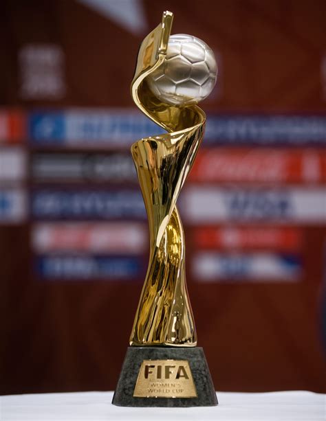 World Cup 2022 Trophy Fifa President Says Qatars Gulf Neighbors ...