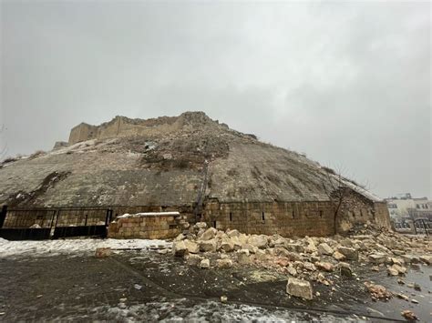 Earthquakes in Turkey and Syria Damage 2,000-Year-Old Gaziantep Castle